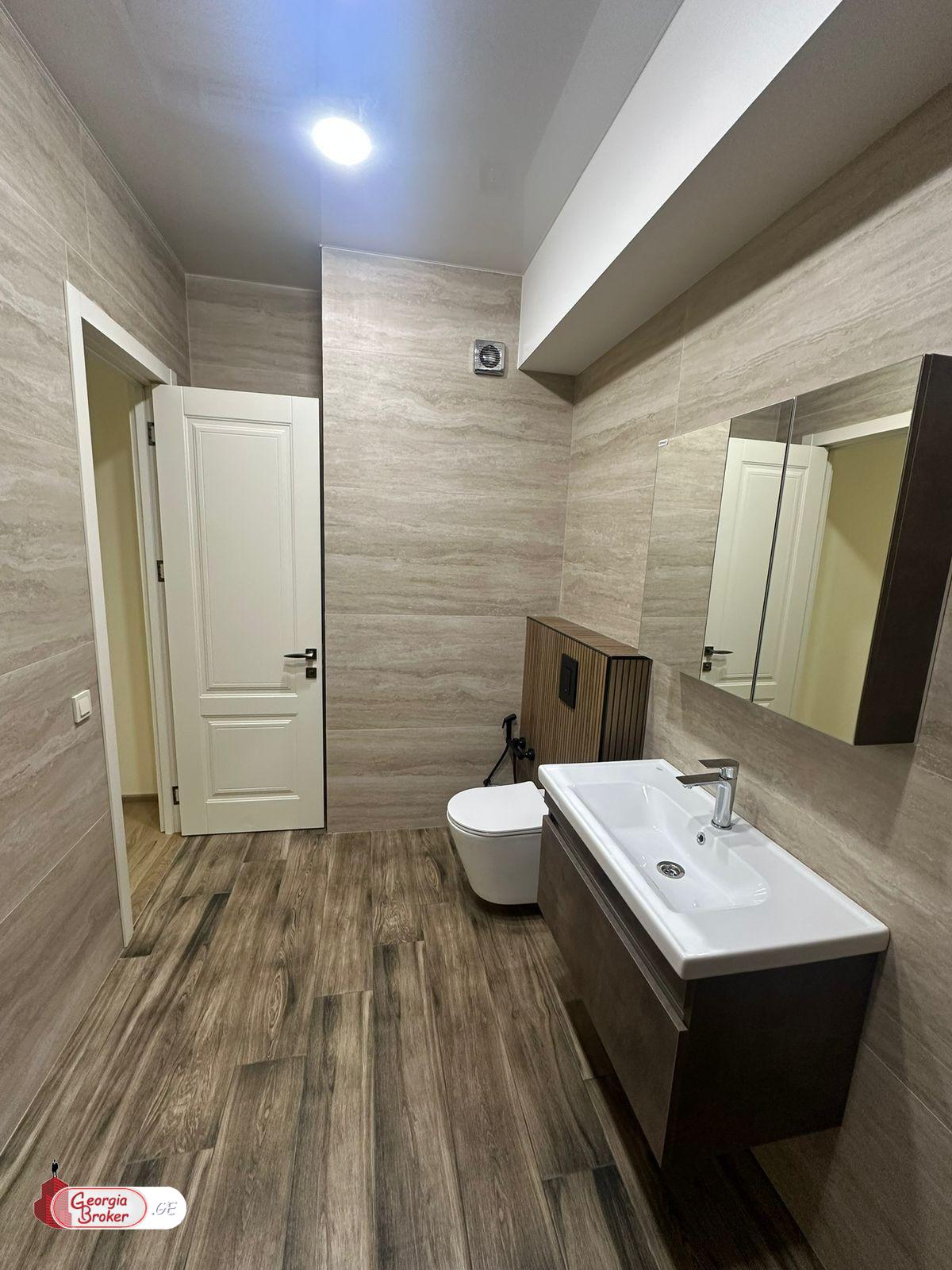 იყიდება ახალი გარემონტებული 3 ოთახიანი ბინა